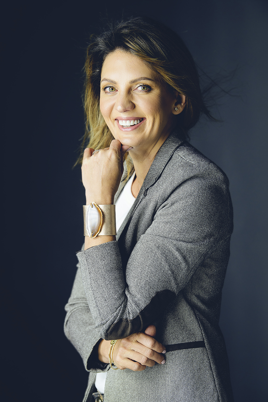 Taryn Hunter Sharman Professional Headshot Photographer Headshots 20 years experience Kevin Mark Pass